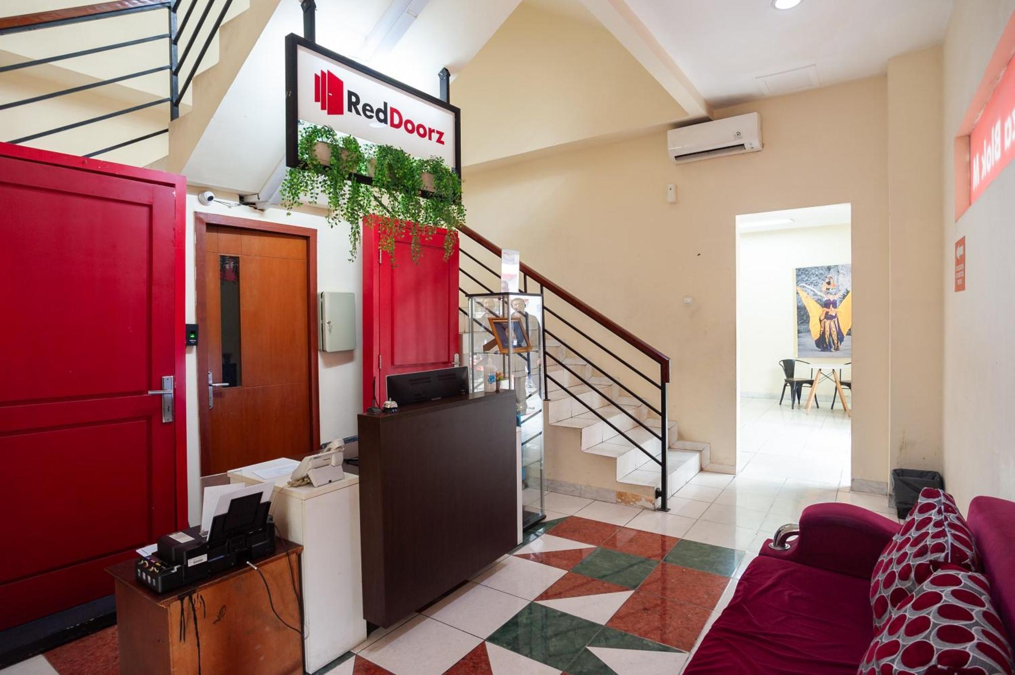 Reddoorz Plus Near Plaza Blok M Τζακάρτα Εξωτερικό φωτογραφία